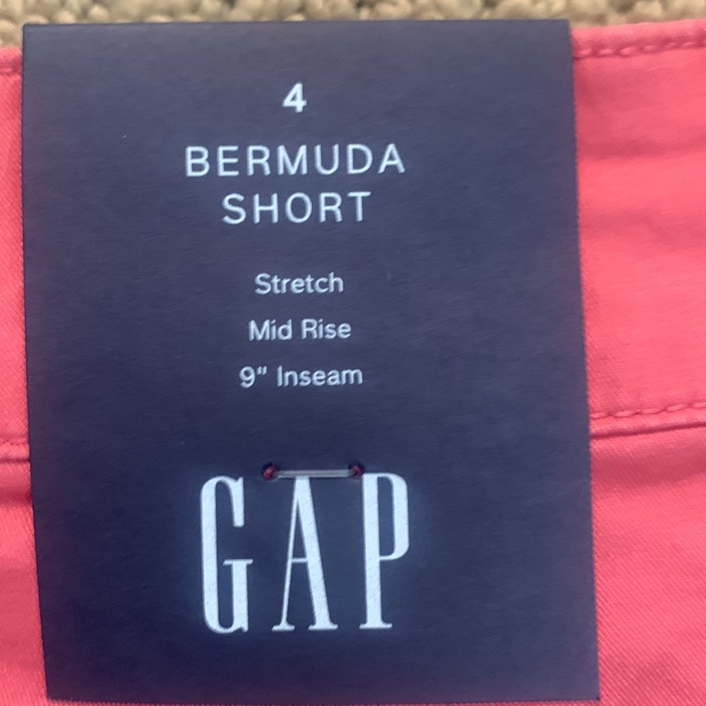 NWT: GAP Bermuda Shorts - Picture 8 of 11